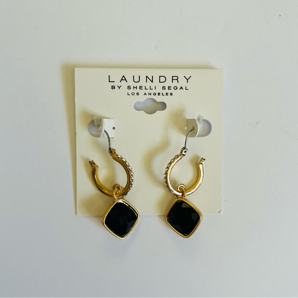 NWT Laundry by Shelli Segal Black & Gold Tone Earrings✨